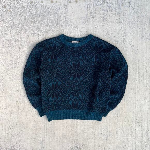 Brittany Bay Monochromatic Snowflake Geometric Motif Crewneck Blue Teal Sweater - Picture 1 of 6